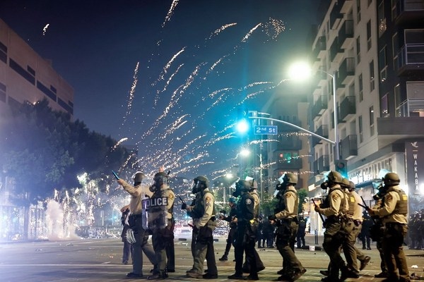 第066讲_美国警察为何没有统一的指挥体系_图02.jpg 第066讲_美国警察为何没有统一的指挥体系_图02.jpg