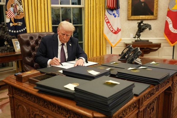 第070讲_美国联邦法院为什么能推翻总统的行政命令_图01.jpg 第070讲_美国联邦法院为什么能推翻总统的行政命令_图01.jpg